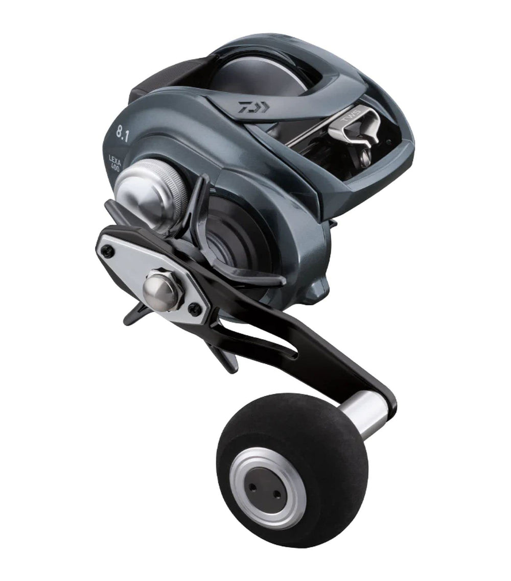 Daiwa Lexa TW400HL-P left-hand grip in action with speed handle