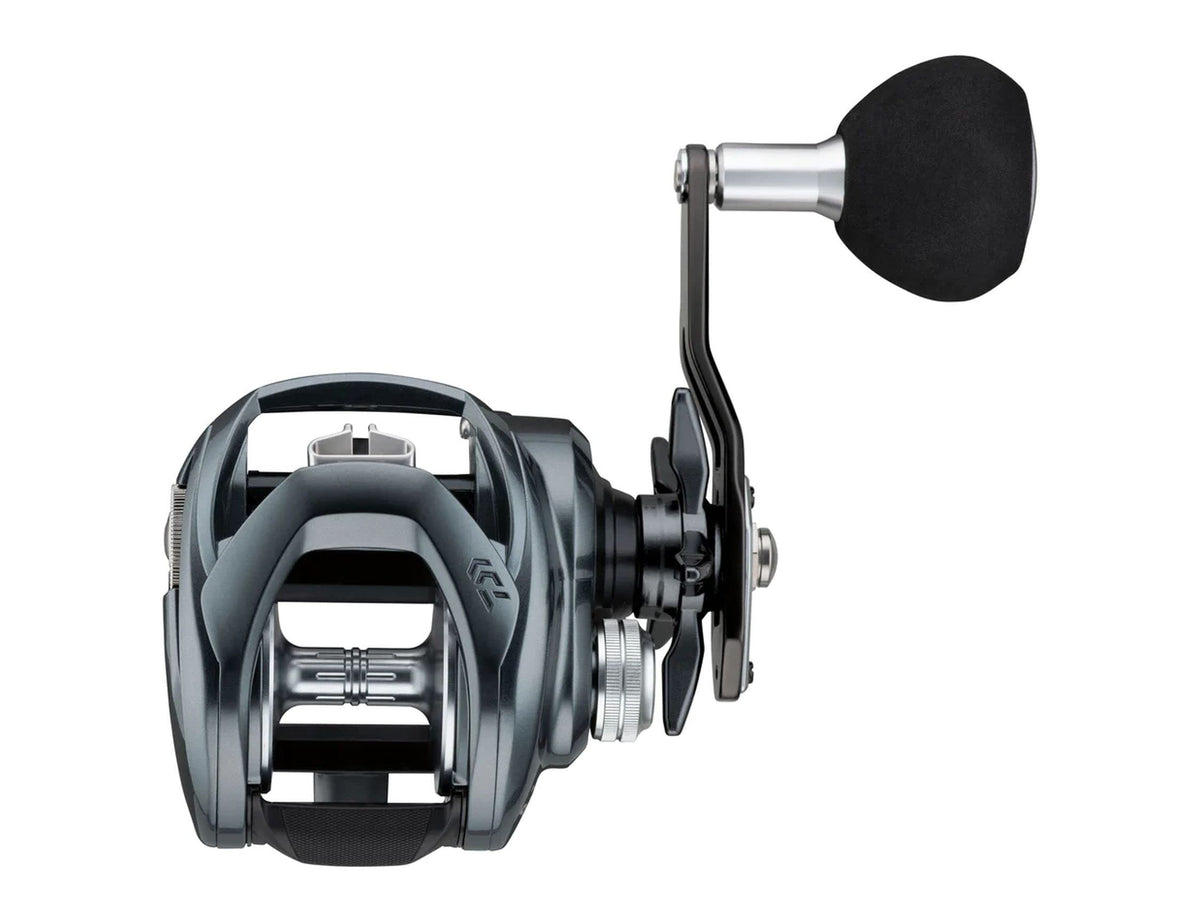 Daiwa Lexa TW400HL-P reel close-up highlighting TWS for smooth casts