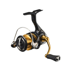 Daiwa LT2000S-P close-up highlighting Air Drive ZAION V for lightweight comfort