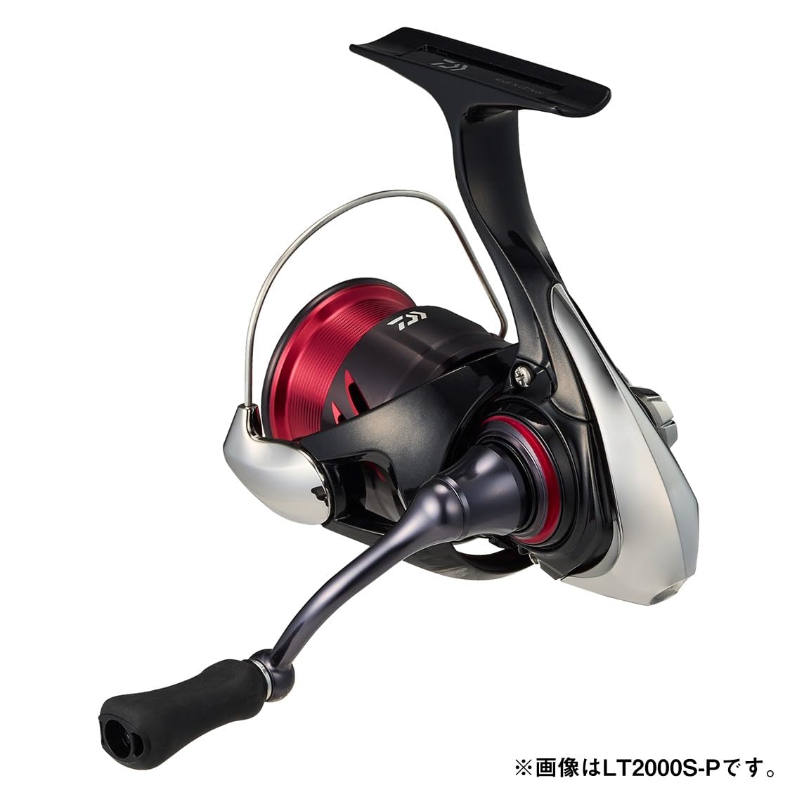 Compact, lightweight DAIWA LT2000S for light saltwater fishing