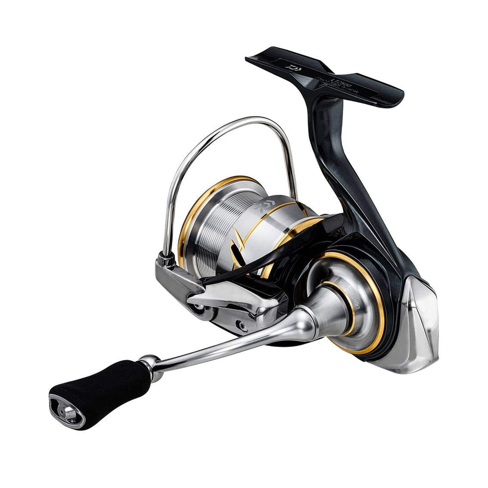 LT2500 compact design showcased for portable fishing setups.