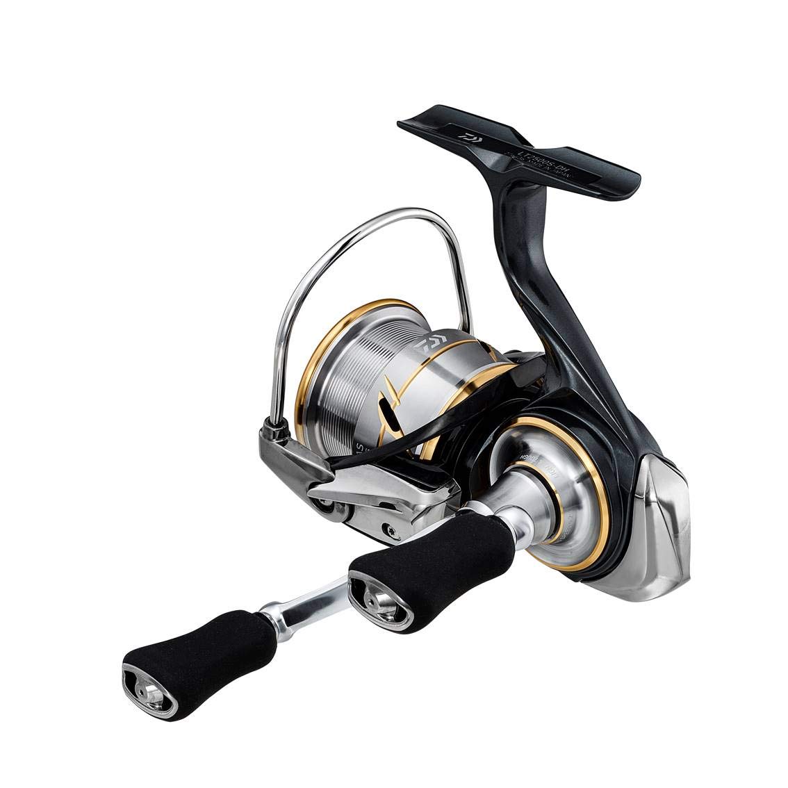 Daiwa LT2500S-DH in use during shore casting shows versatility