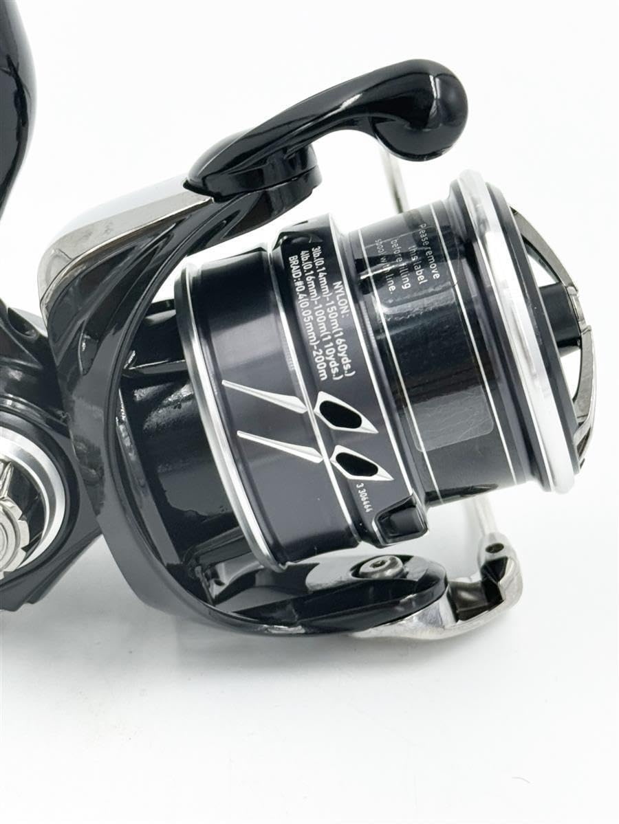 Daiwa LT2500S-XH-QD PE line capacity 0.6-200 illustrated