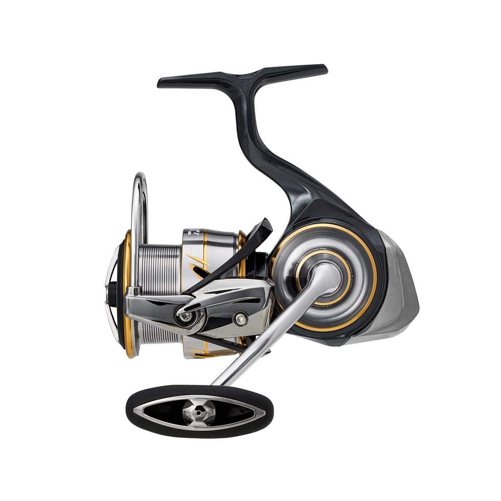 Daiwa LT3000 with 9 bearings and 1 roller for smooth operation