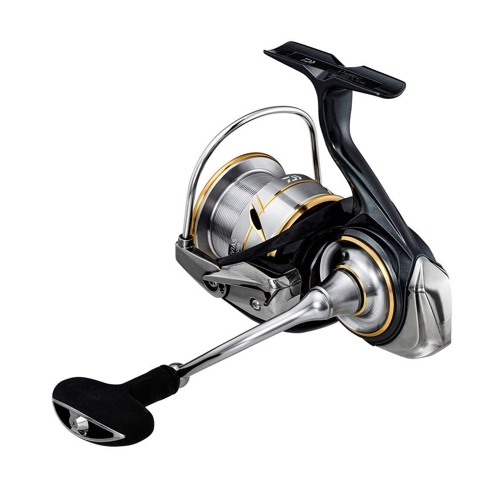 Saltwater angler using Daiwa LT4000-C for steady retrieves