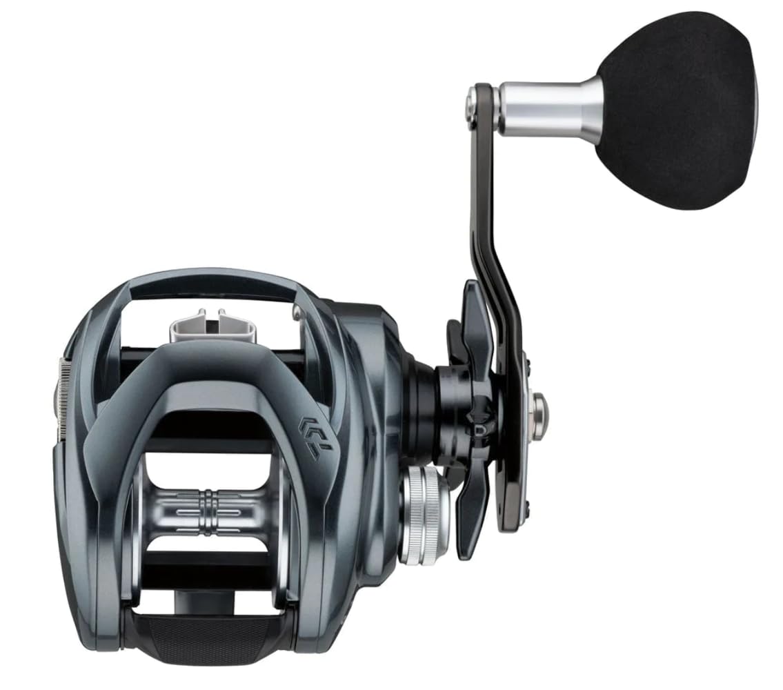Daiwa LX-TW300H-P Lexa TWS in action demonstrates smooth spool rotation and control.