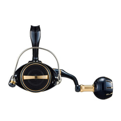 Daiwa Saltiga 4000-H spool close-up showcasing line capacity and winding efficiency.