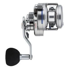 Daiwa Saltiga lever-drag 2-speed reel handle grip for comfortable operation.