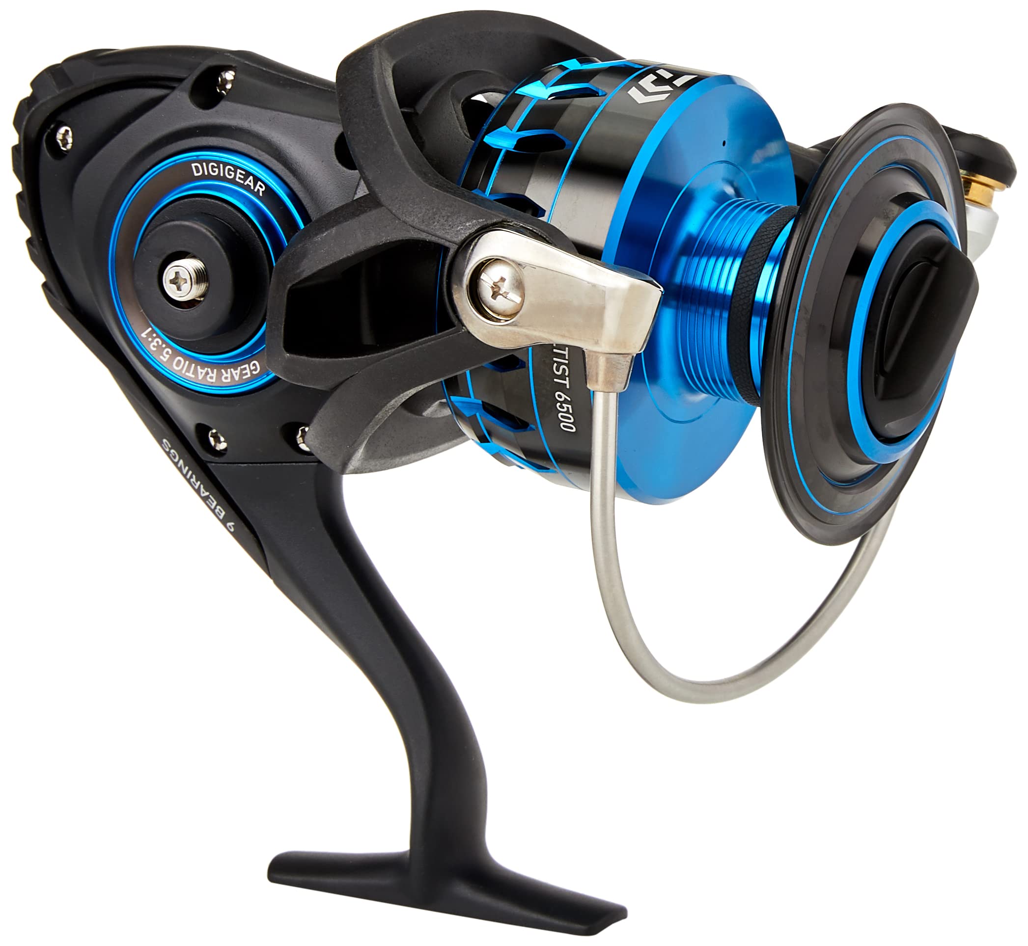 Daiwa Saltist front view reel highlights rugged build for saltwater reliability