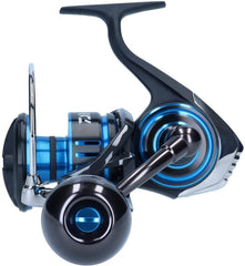 Daiwa SALTIST MQ18000 bail arm detail showcases smooth line management.