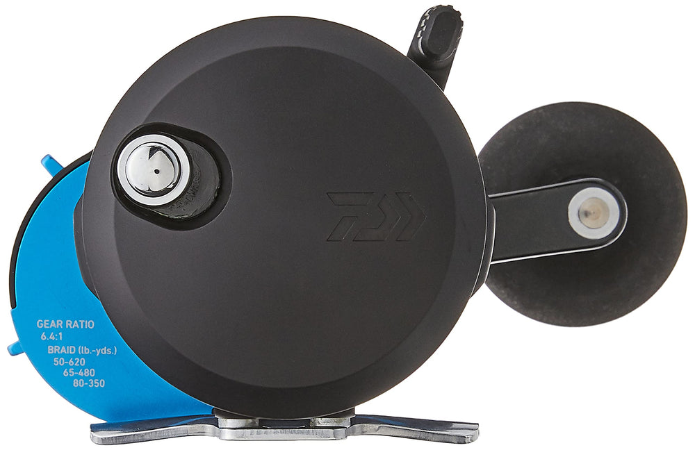Daiwa Saltist 40H reel top view highlights compact strength for reliable performance.