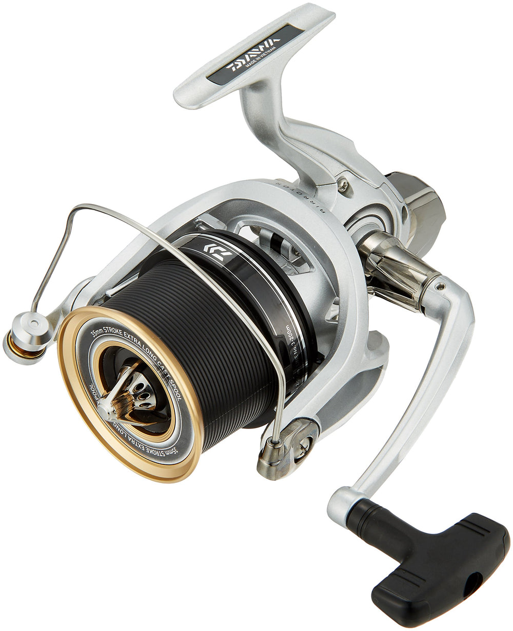 Daiwa 17 Fine Surf reel with a 35 mm stroke for effortless long casts.