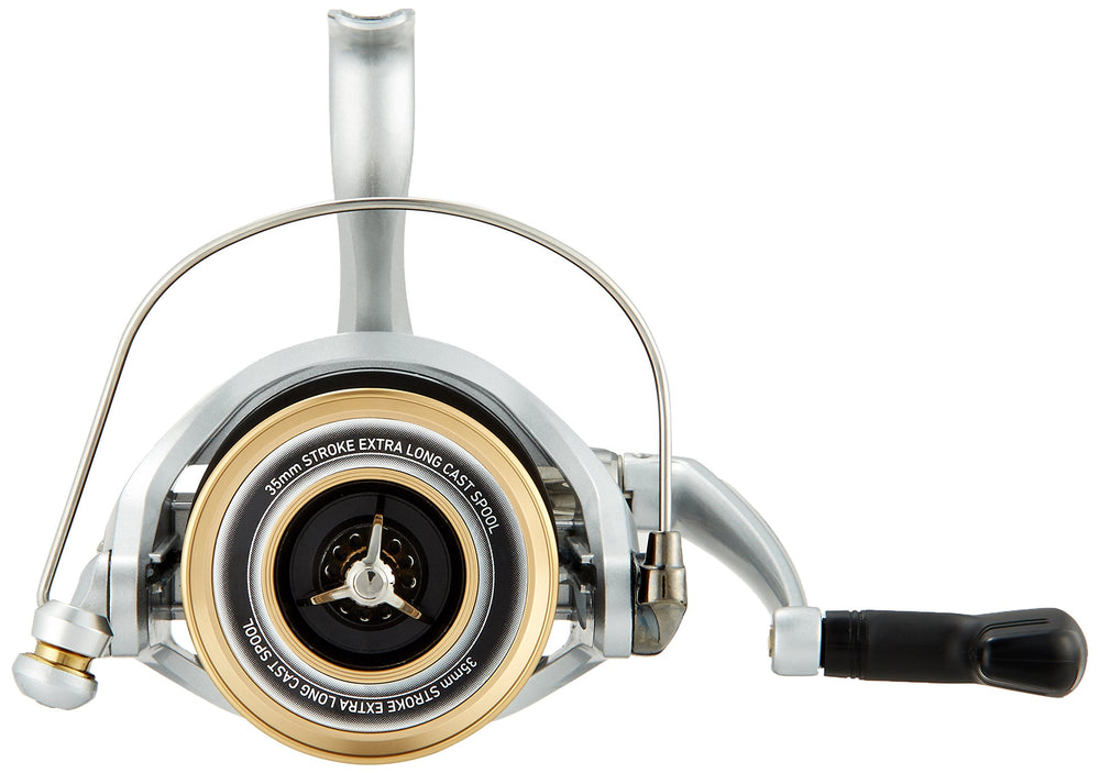 Daiwa 600 g weight provides sturdy balance for distance casting.