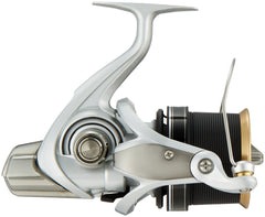 Daiwa air rotor design enables lighter rotation for smoother casting.