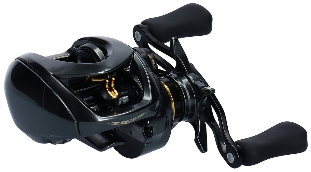 Daiwa Steez CT SV TW 700HL spool detail highlights lightweight, smooth-start performance.