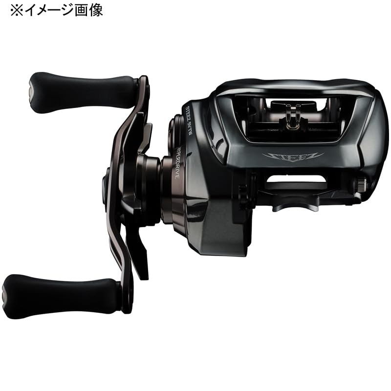 Daiwa Steez SV TW Bath reel in hand demonstrates a compact, lightweight profile.