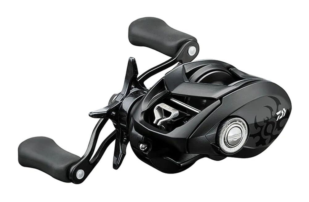 Daiwa TATULA TW80 handle detail for precise control.