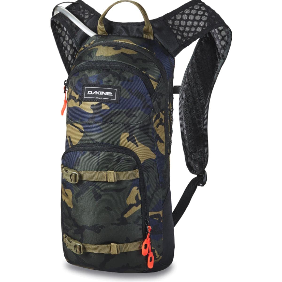 Dakine Session pack Cascade Camo backpanel delivers breathable comfort during long rides.