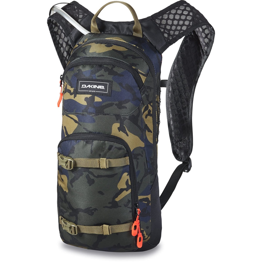 Dakine Session bike hydration pack Cascade Camo with front pocket keeps essentials organized on rides.
