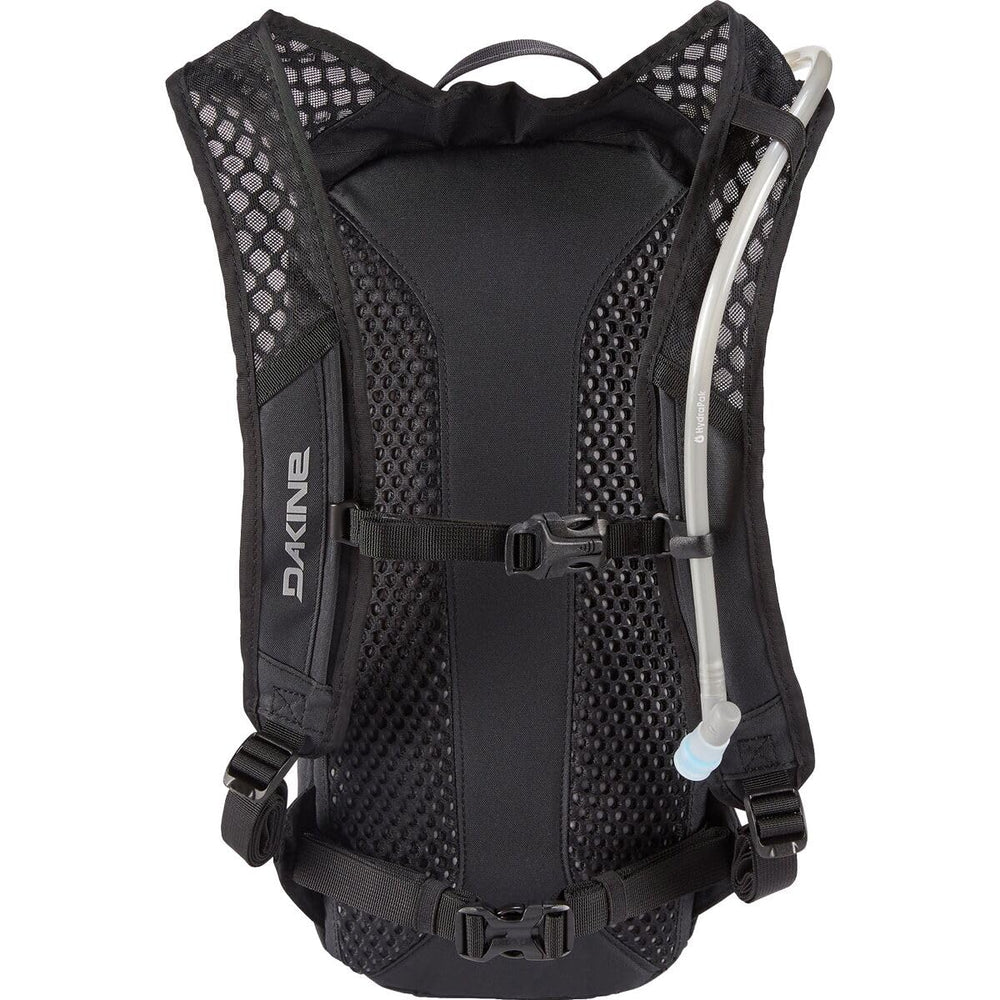 Dakine Shuttle 6L back panel and straps, breathable comfort for all-day adventures.