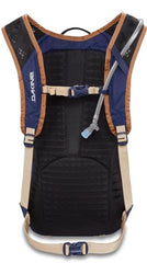 Dakine Syncline 12L lumbar reservoir with quick disconnect for easy refilling on the go.