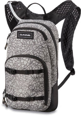 Dakine Women's Session 8L Griffin Treeline back-angled view showing the pack’s fit on the torso and profile