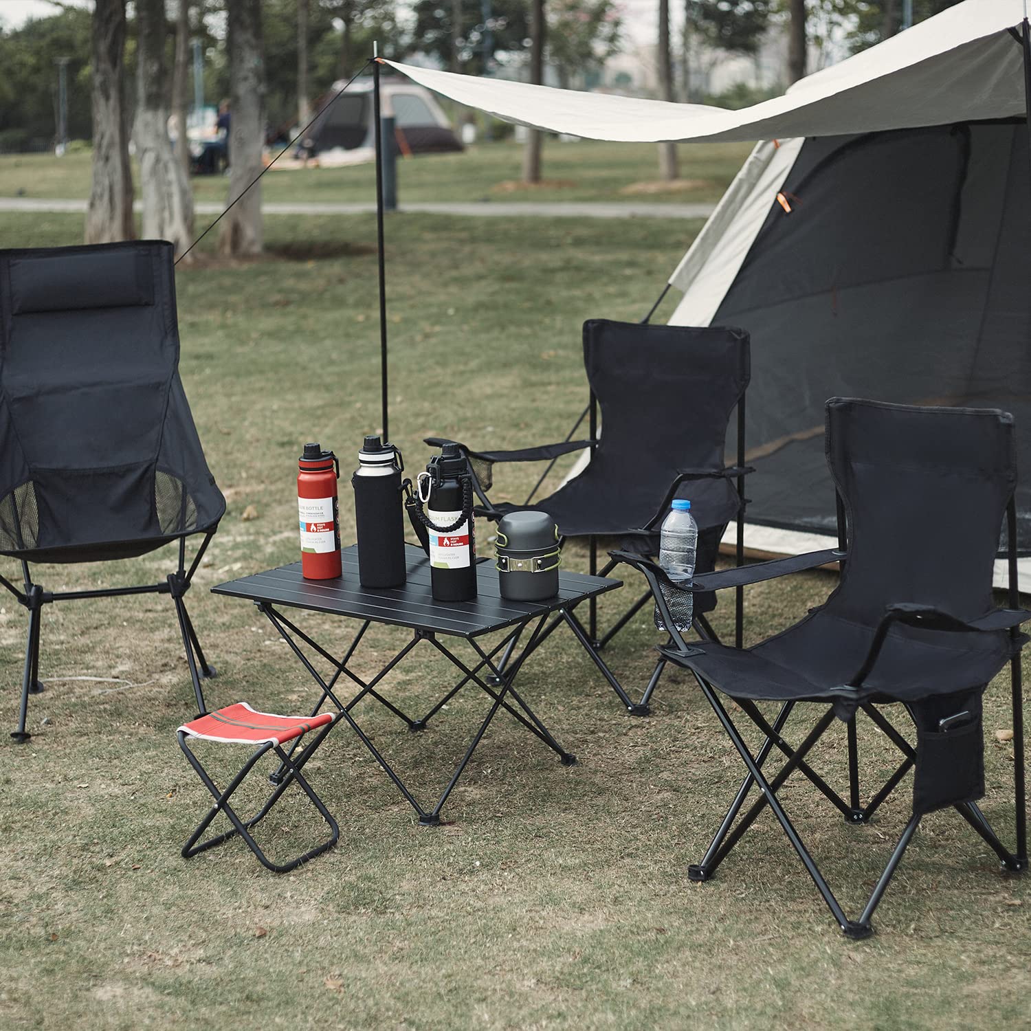 Damei century folding chair's full-back design enhances comfort during long sits.