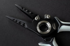 Replaceable tungsten carbide side cutters on Danco Pro Series Pliers