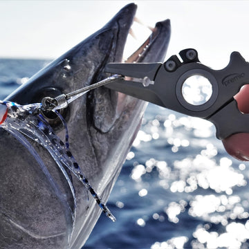 Replaceable cobalt-titanium side cutters on danco Premio pliers