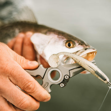 Danco Premio ergonomic handle with Halo Hinge offers comfortable one-handed control.