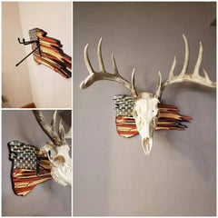 DAOIDE deer antler mounting plaque with flag design for trophy display
