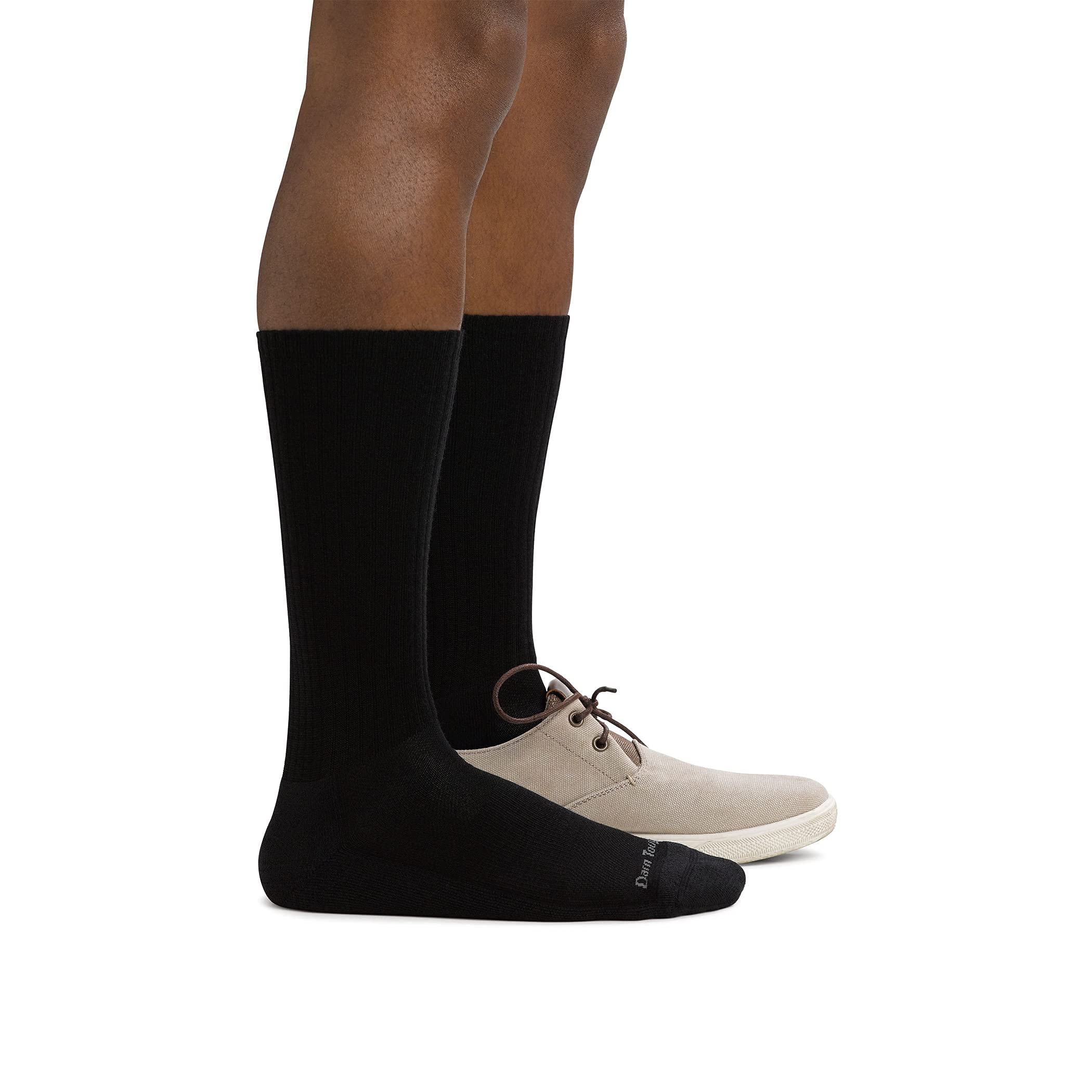 Darn Tough The Standard Lifestyle Sock black heel cushion highlights comfort and durability.