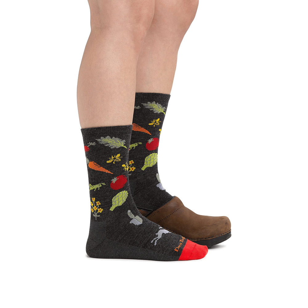 Darn Tough Vermont Farmers Market Crew charcoal cuff detail showing fit and comfort.