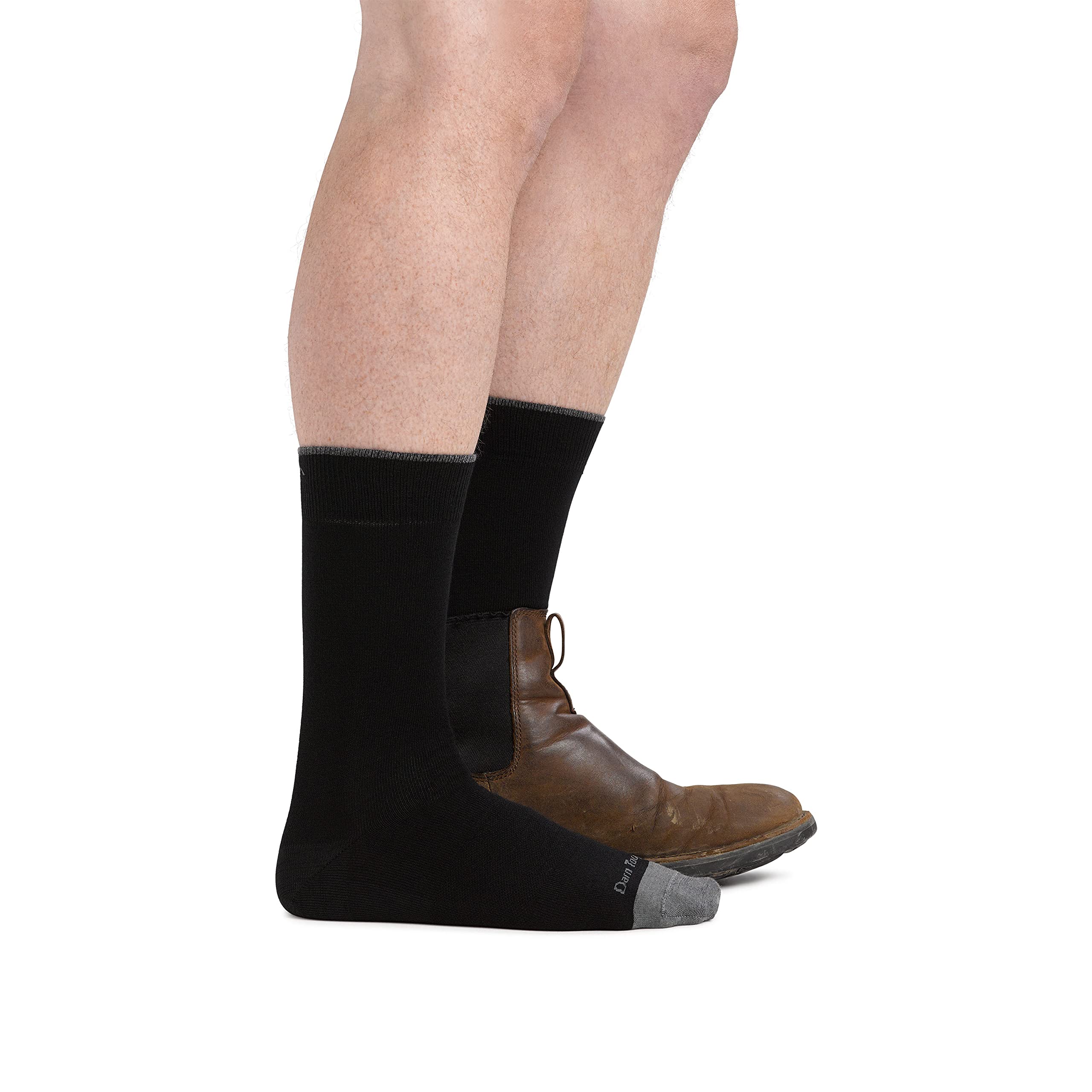 Darn Tough Vermont Solid Crew moisture-wicking knit demonstrates fast moisture transfer.