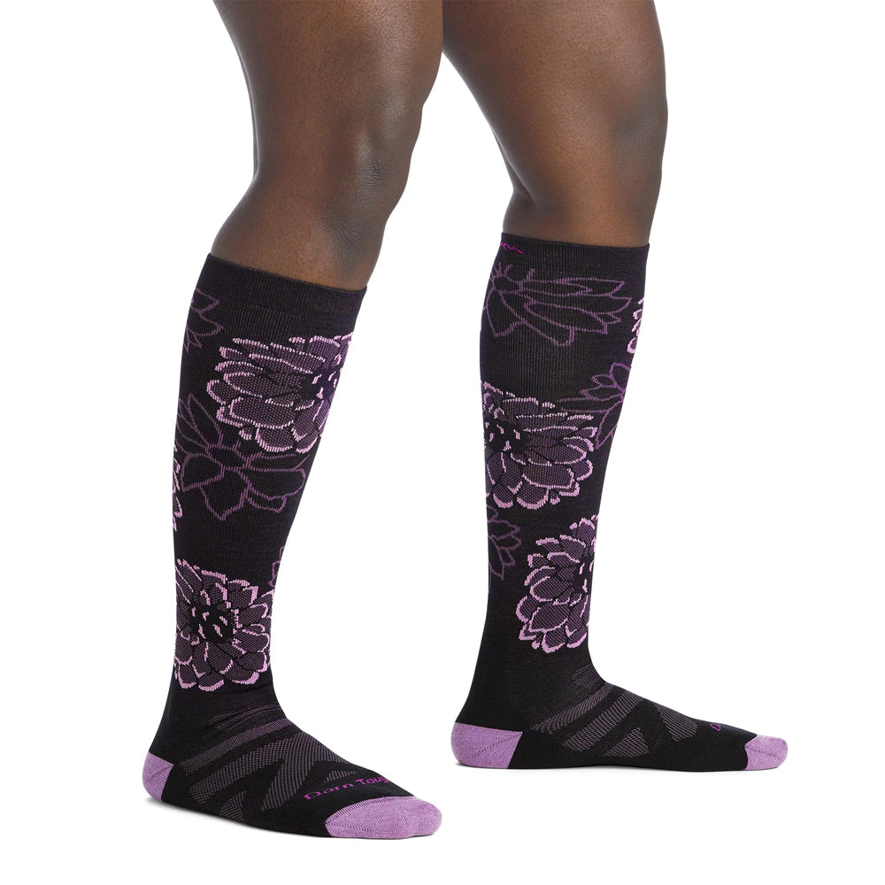 Vented-midweight Darn Tough Swirlwind Snow Sock designed for breathable cold-weather performance.