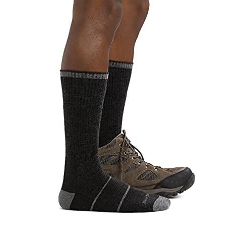 Darn Tough William Jarvis Boot Midweight mid-calf coverage for added warmth.