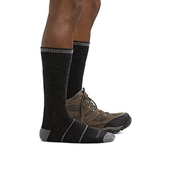 Darn Tough William Jarvis Boot Midweight mid-calf coverage for added warmth.