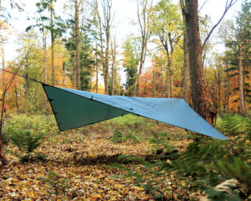 DD Hammocks DD Tarp 4x4 olive lightweight design simplifies backpacking and travel.