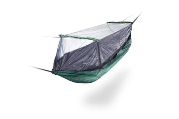 DD Hammocks Frontline Hammock weighs 30oz for easy portability