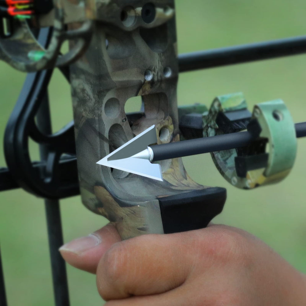 DEEPOWER replaceable lighted nocks for arrows improve low-light aiming