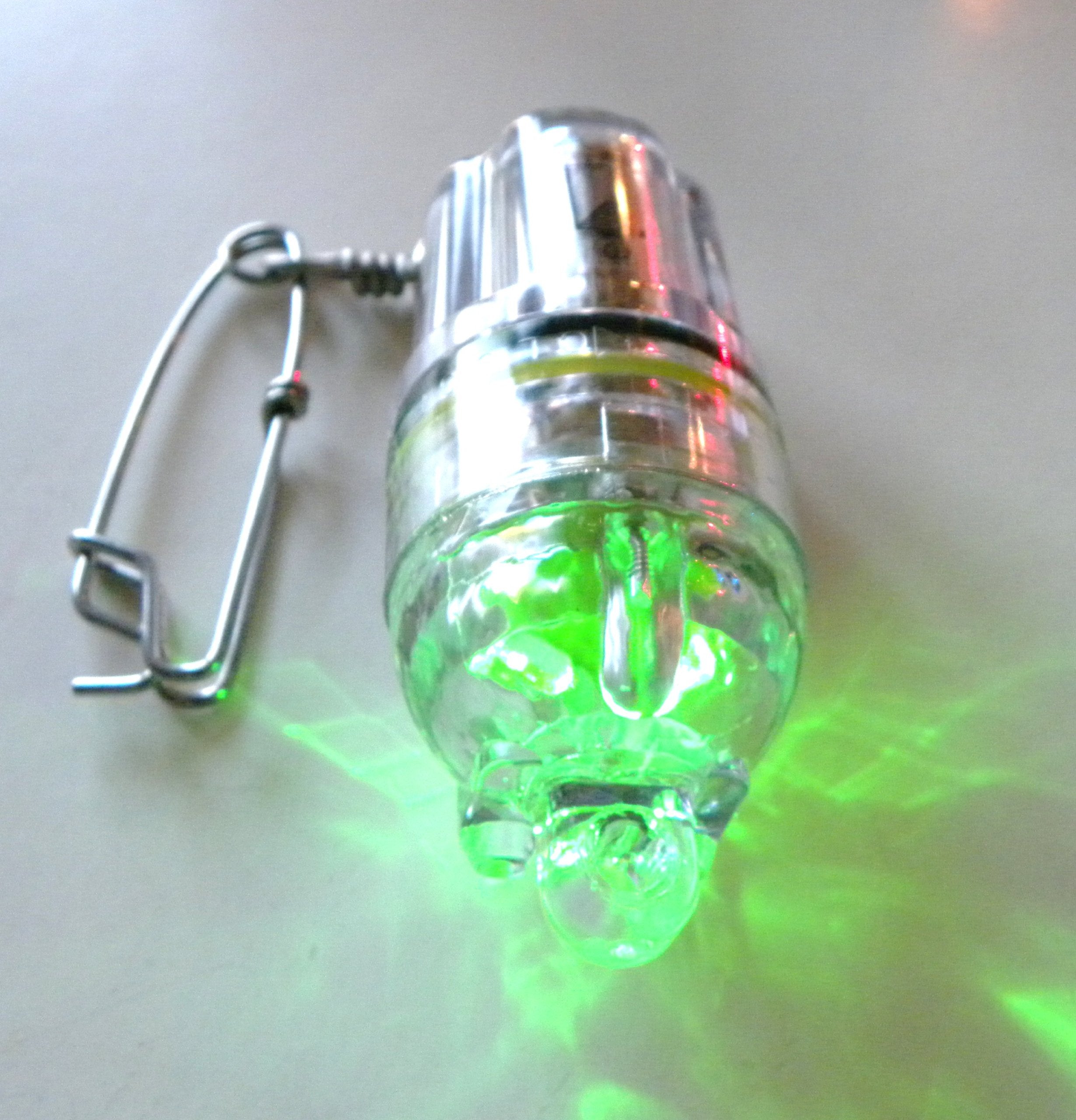 Deep Drop LED fishing light, green, depth rating 2100 ft