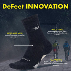 DeFeet Woolie Boolie arch-support image shows a secure fit for active use.