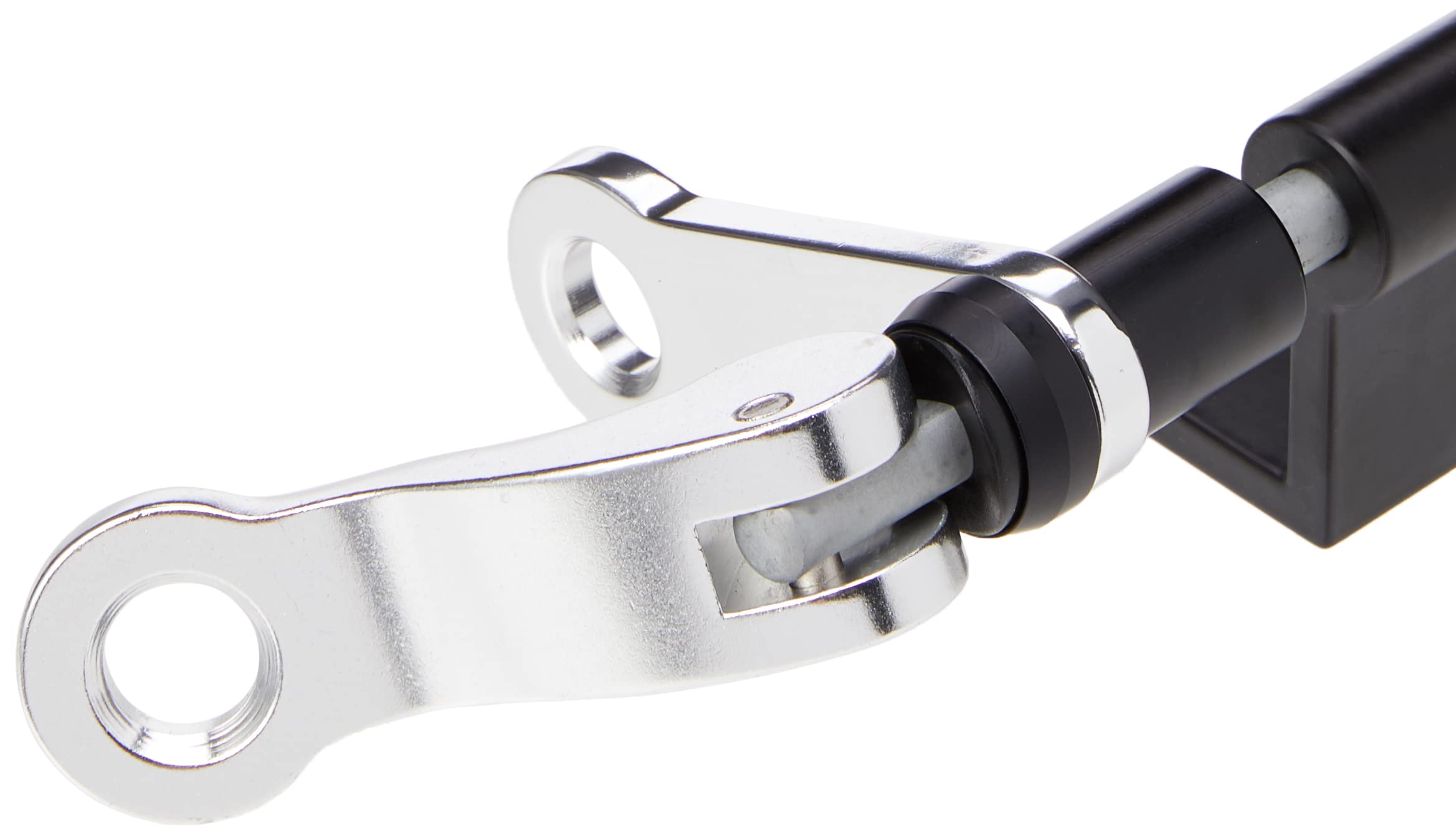 Delta Bike Hitch Pro 9x100mm skewer provides rigid, quick access.