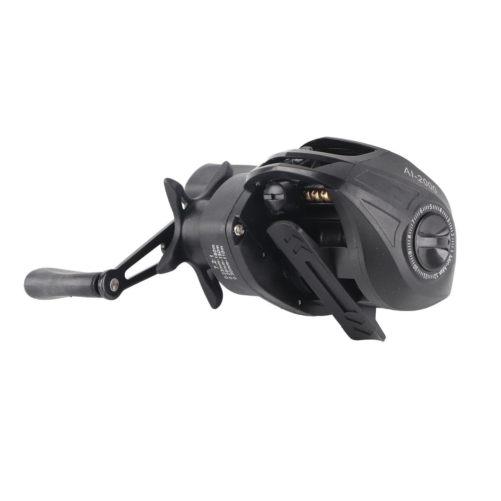 Denash black right-hand 260g reel suits right-handed anglers.