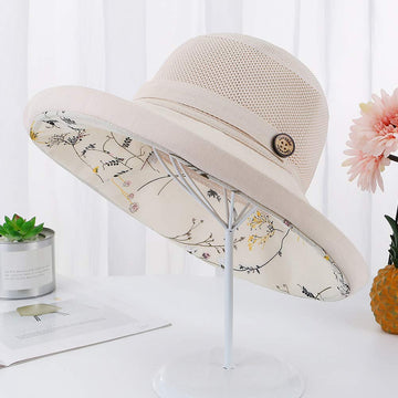 Detachable chin strap on sun hat