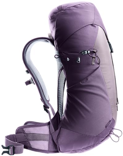 Deuter AC Lite 22L SL strap detail highlights soft edges for comfortable shoulder fit