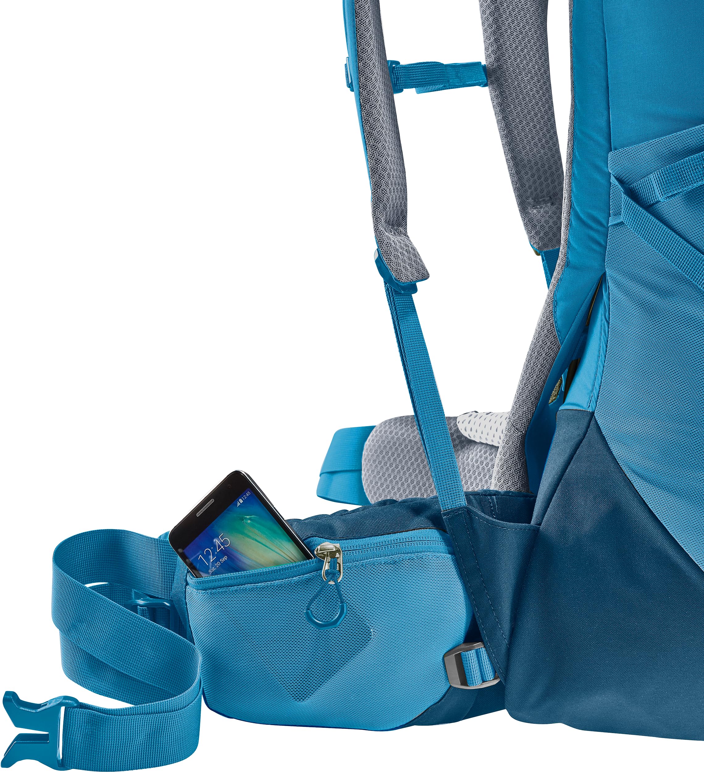 Deuter separate bottom compartment for sleeping bag or layers