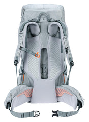 Deuter Aircontact Ultra 35 + 5L SL, conformed hip fins hugging the hips