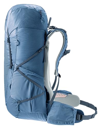 Deuter Aircontact Ultra 50+5L back system close-up with ventilation.