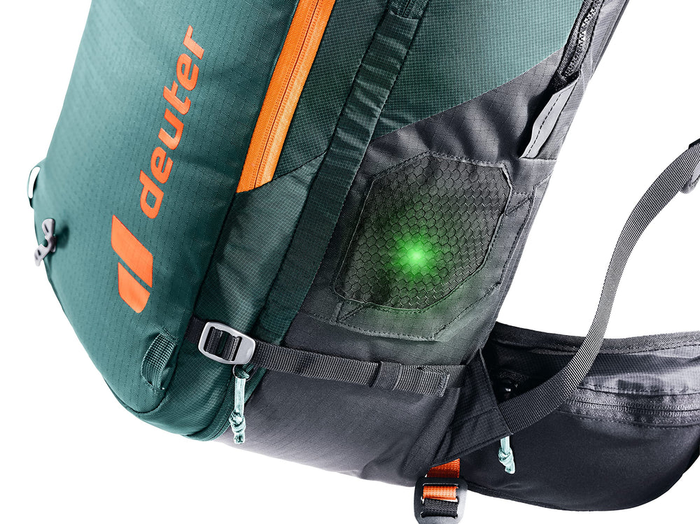 Hydration compatible with Deuter Streamer 3.0L reservoir; insulated tube sleeves on both straps
